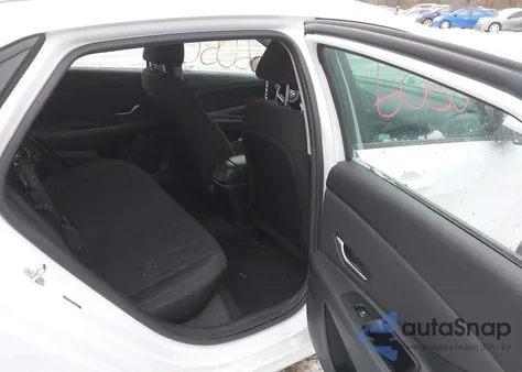 2021 Hyundai Elantra Sel z USA, uszkodzony, nr VIN 5NPLS4AG7MH044466